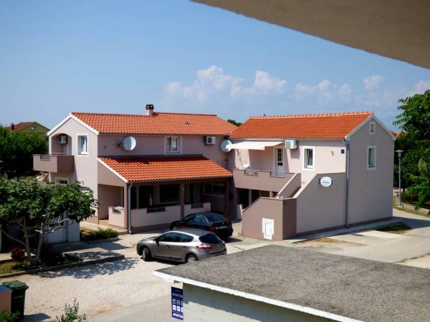 Apartments Branko Nin Eksteriør bilde